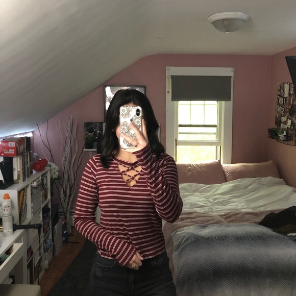(Sold Elsewhere) Striped Hollister T-Shirt Long Sleeve - Picture 1 of 6